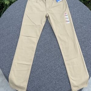 Signature by Levi Strauss Slim Men's Jeans in Khaki